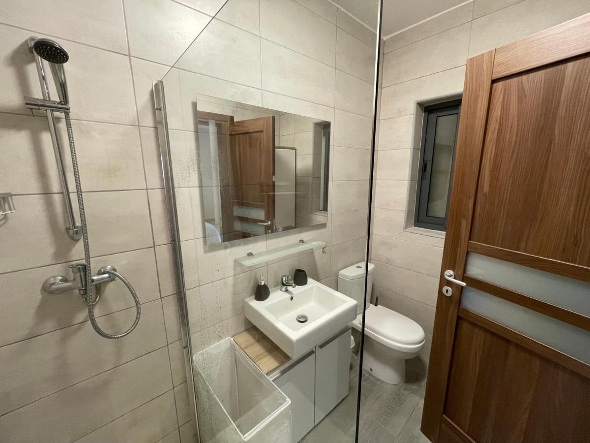 Blue Skies Family Apartment With Terrace خليج سانت بول المظهر الخارجي الصورة