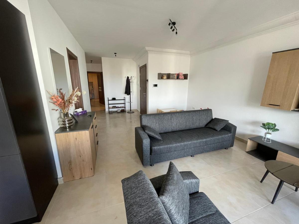 Blue Skies Family Apartment With Terrace خليج سانت بول المظهر الخارجي الصورة